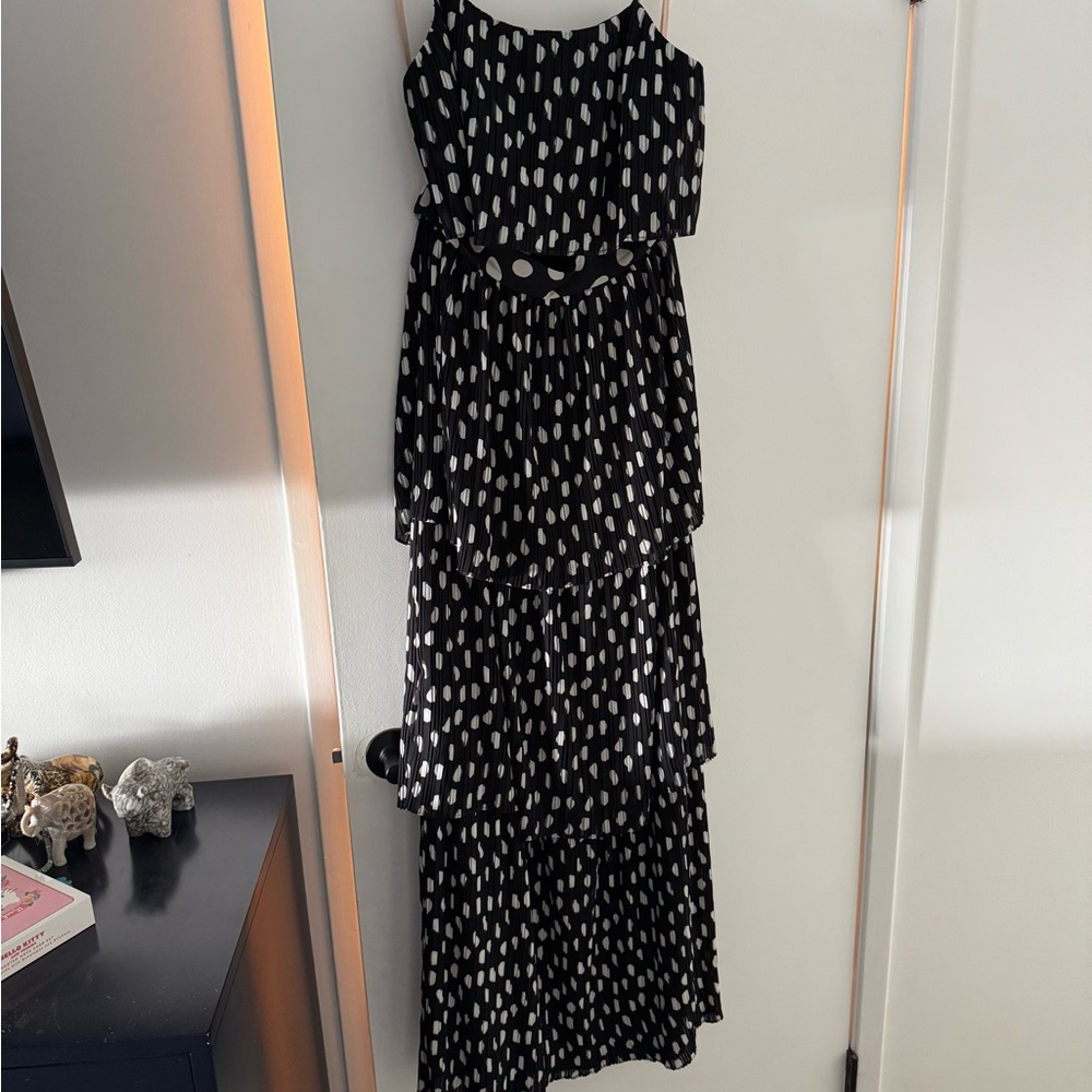 Fame and Partners Black and White Maxi Dress Set